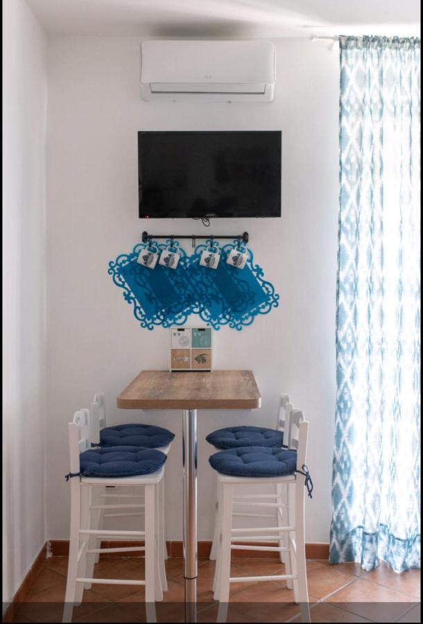 Il Posto Fisso Napoli Apartment Luaran gambar