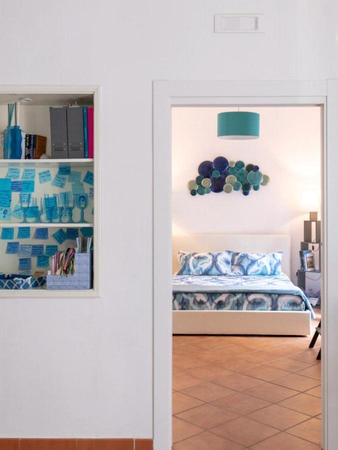 Il Posto Fisso Napoli Apartment Luaran gambar